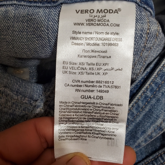 Vero Moda Denim Skirt Overalls Dungaree Light Wash Distressed Ripped Size XS - Picture 8 of 8